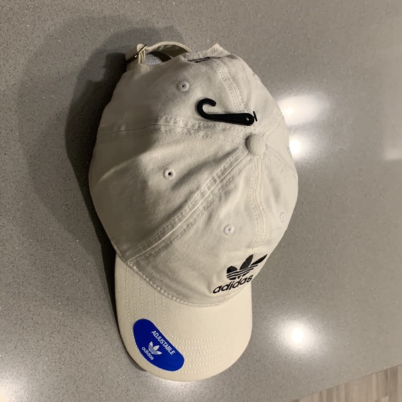NEW with tags Adidas Relaxed Strap-back Hat - Picture 4 of 4